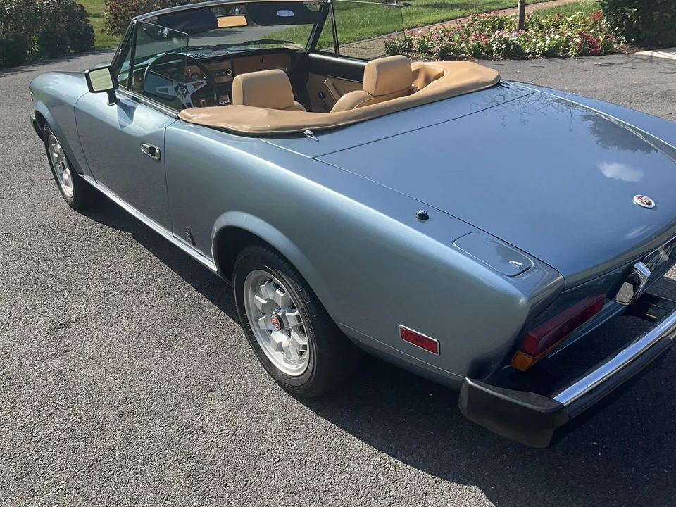 1982 Fiat 124 Sport Spider - Image 18 of 31