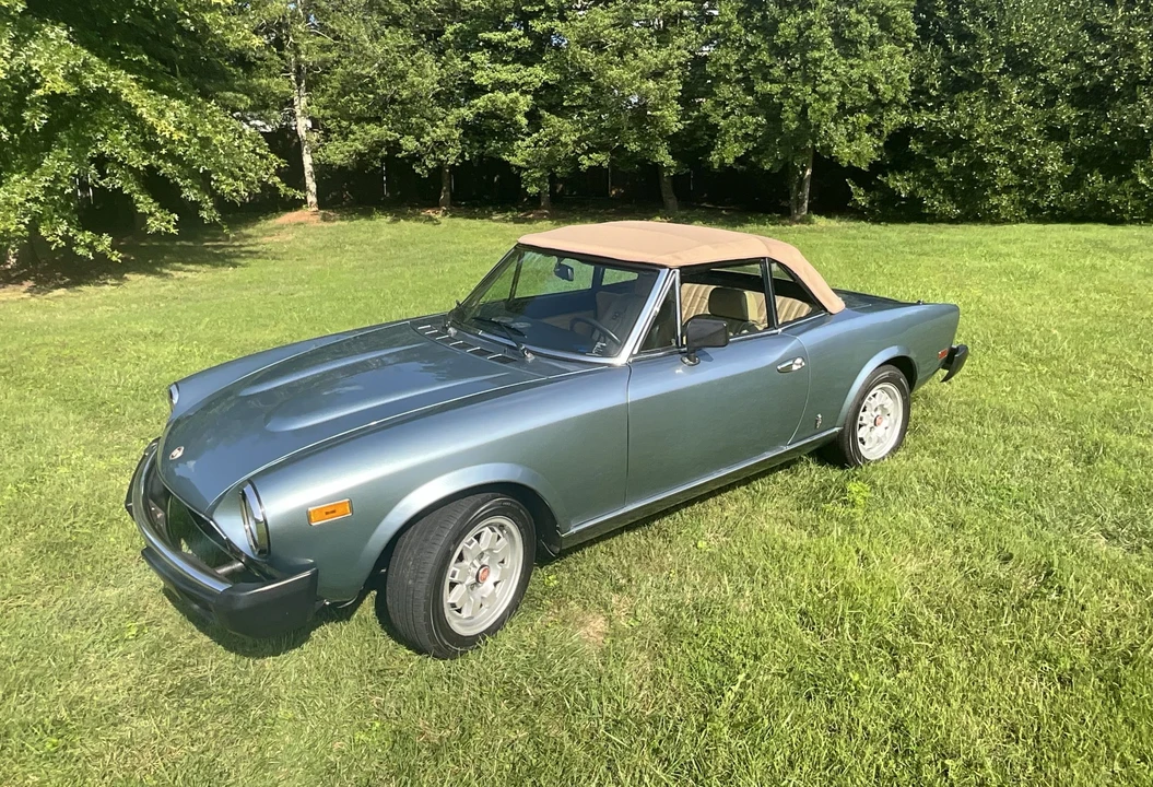 1982 Fiat 124 Sport Spider - Image 8 of 31
