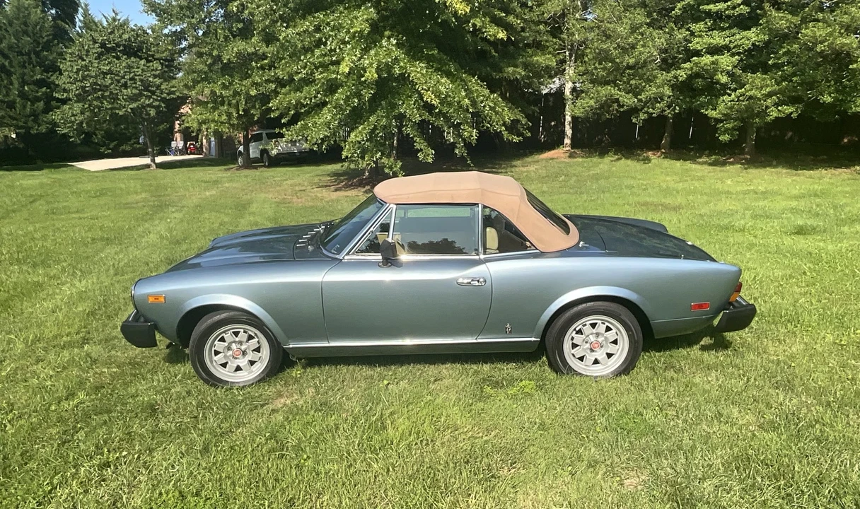 1982 Fiat 124 Sport Spider - Image 9 of 31