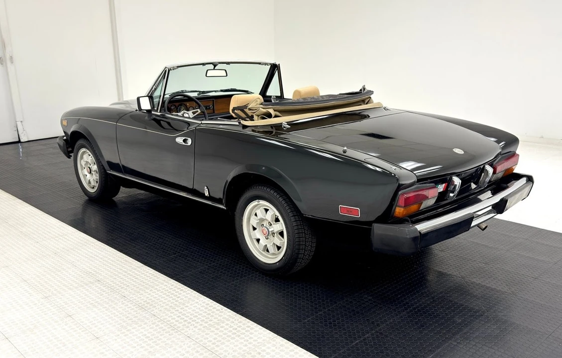 1982 Fiat 124 Sport Spider - Image 6 of 12