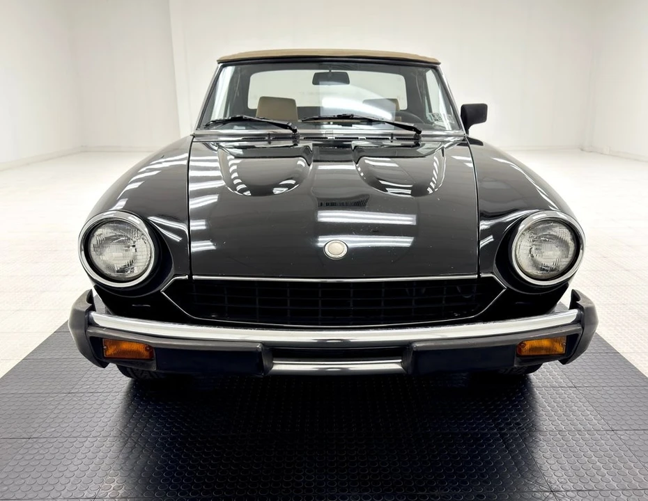 1982 Fiat 124 Sport Spider - Image 11 of 31