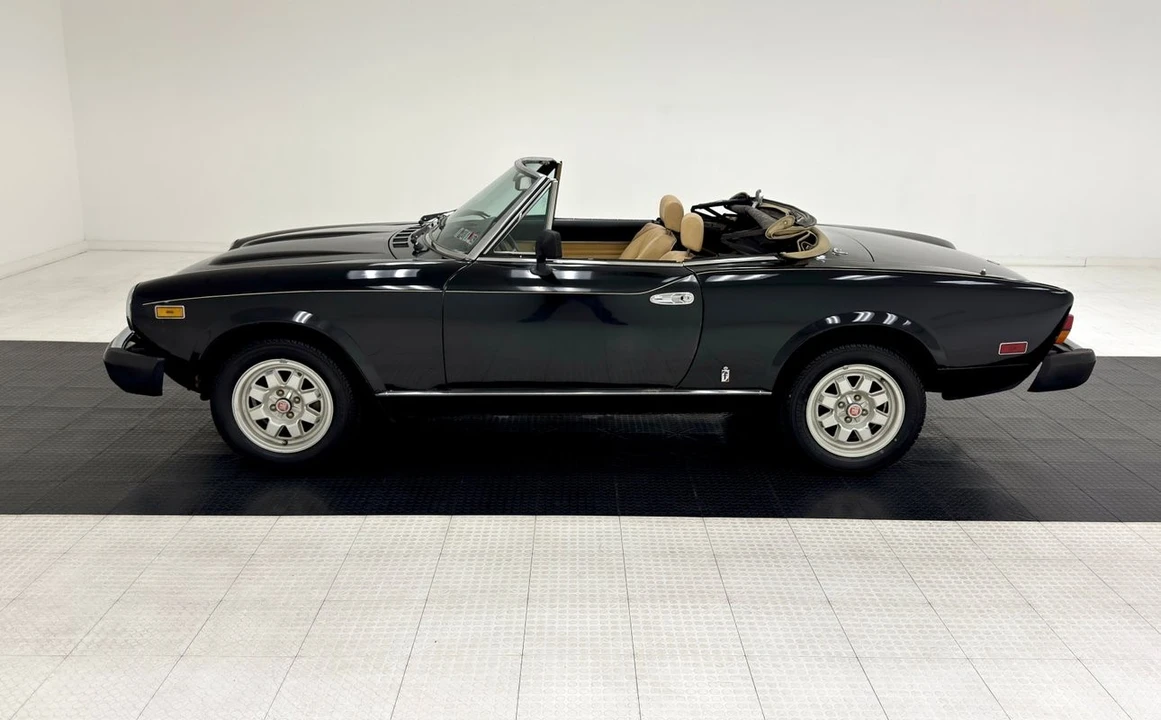 1982 Fiat 124 Sport Spider - Image 4 of 31