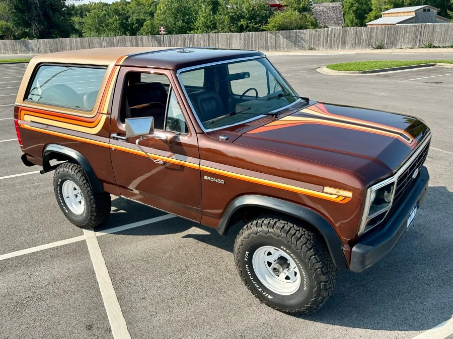 1982 Ford Bronco 3rd Gen - Image 5 of 12
