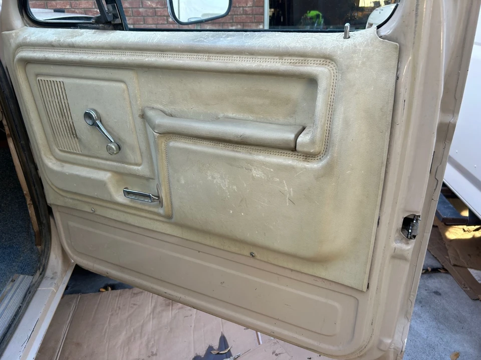 1982 Ford Bronco 3rd Gen - Image 11 of 18