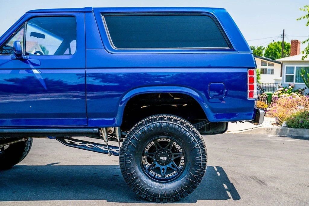 1982 Ford Bronco 3rd Gen - Image 5 of 12