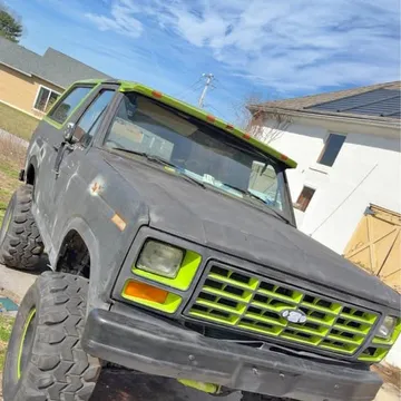 1982 Ford Bronco Badlands Sport Utility 2D