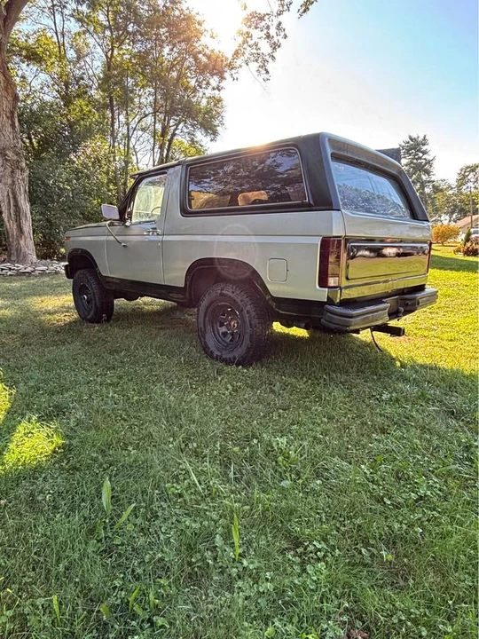 1982 Ford Bronco 3rd Gen - Image 4 of 10