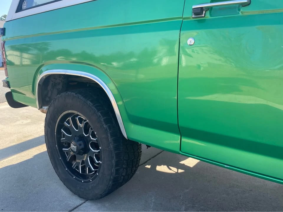 1982 Ford Bronco 3rd Gen - Image 2 of 10