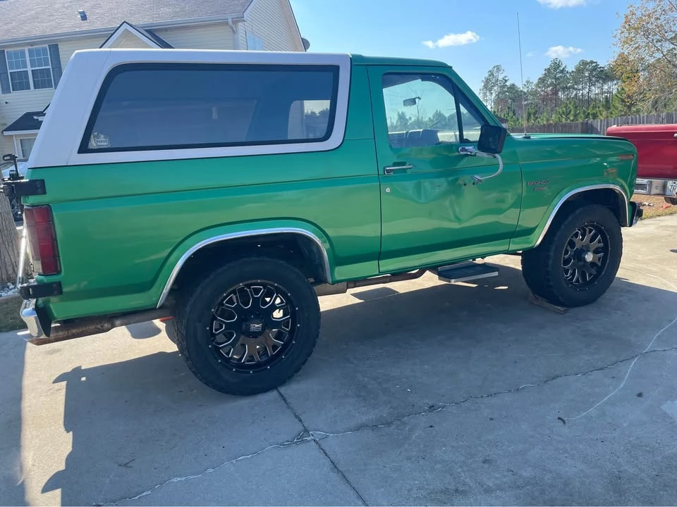 1982 Ford Bronco 3rd Gen - Image 3 of 10