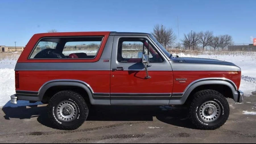 1982 Ford Bronco 3rd Gen - Image 3 of 12