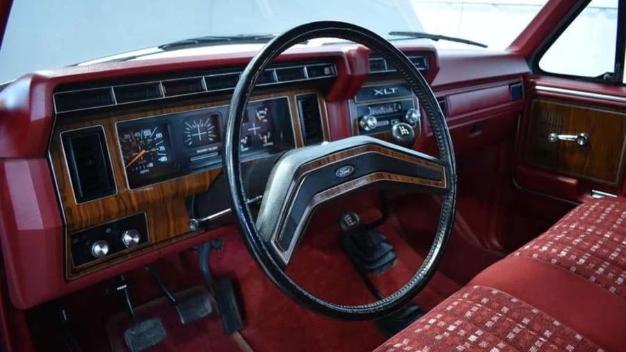 1982 Ford Bronco 3rd Gen - Image 5 of 12