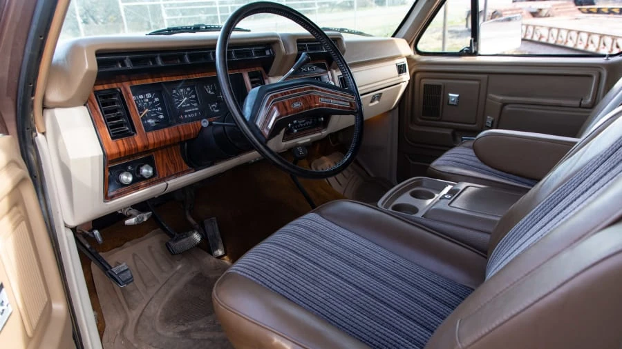 1982 Ford Bronco 3rd Gen - Image 4 of 12