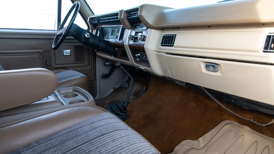 1982 Ford Bronco 3rd Gen - Image 5 of 12