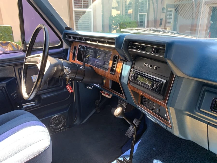 1982 Ford Bronco 3rd Gen - Image 4 of 11