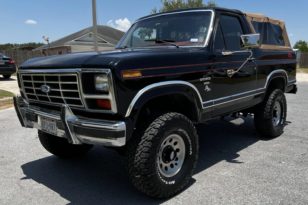 1982 Ford Bronco 3rd Gen - Image 2 of 31
