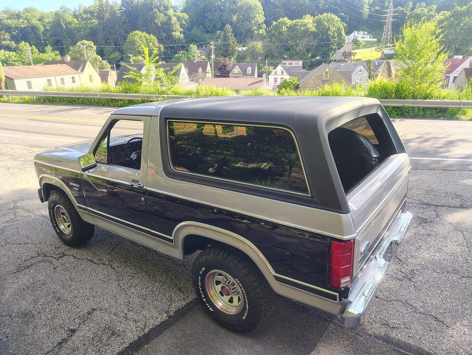 1982 Ford Bronco 3rd Gen - Image 20 of 31