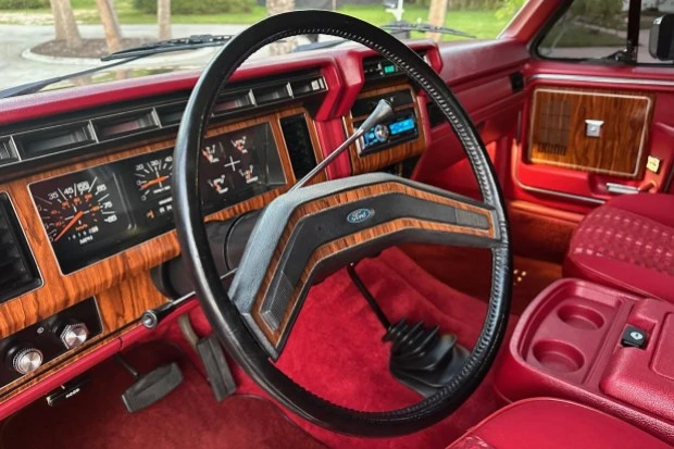 1982 Ford Bronco 3rd Gen - Image 5 of 7