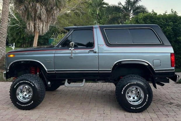 1982 Ford Bronco 3rd Gen - Image 3 of 7