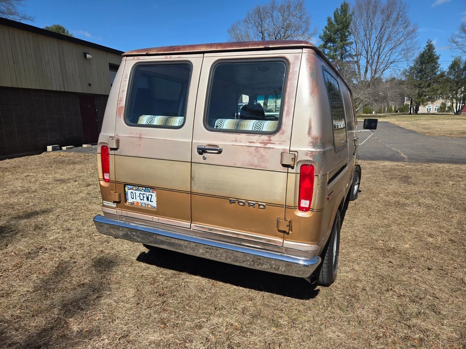 1982 Ford Econoline Van - Image 5 of 16
