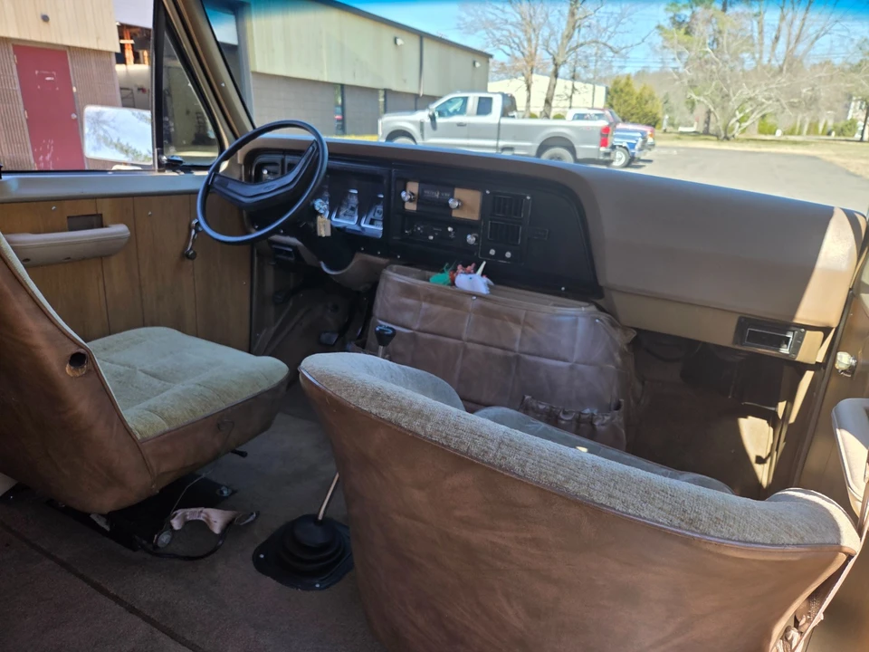 1982 Ford Econoline Van - Image 9 of 16