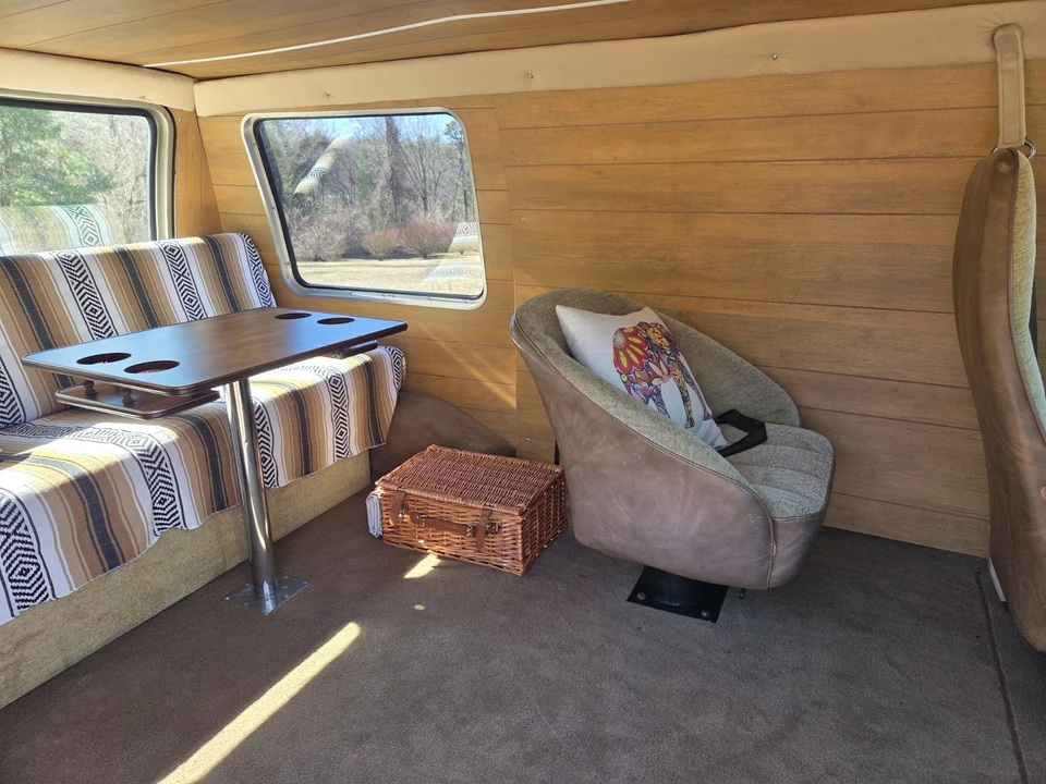 1982 Ford Econoline Van - Image 7 of 16