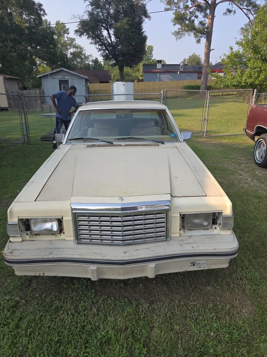 1982 Ford Thunderbird 8th Gen - Image 4 of 7