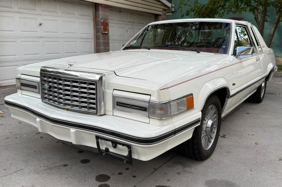 1982 Ford Thunderbird 7th Gen - Image 1 of 8