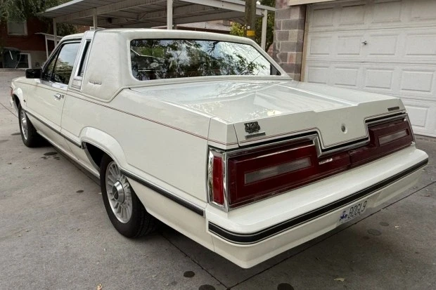 1982 Ford Thunderbird 7th Gen - Image 2 of 8