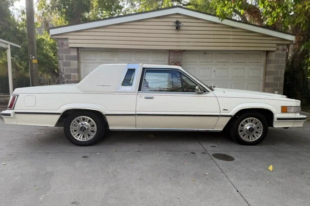 1982 Ford Thunderbird 7th Gen - Image 3 of 8