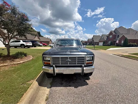 1982 Ford F100 XLT Lariat