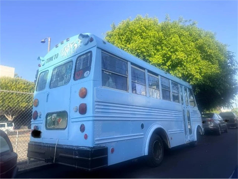 1982 GMC G-series Van - Image 3 of 9