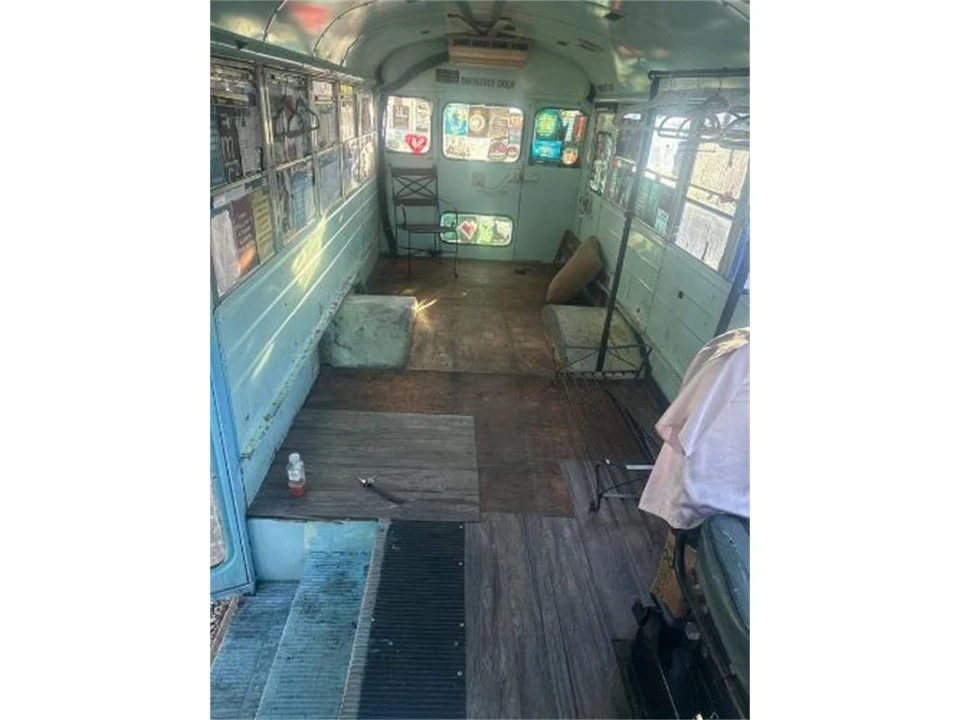 1982 GMC G-series Van - Image 6 of 9