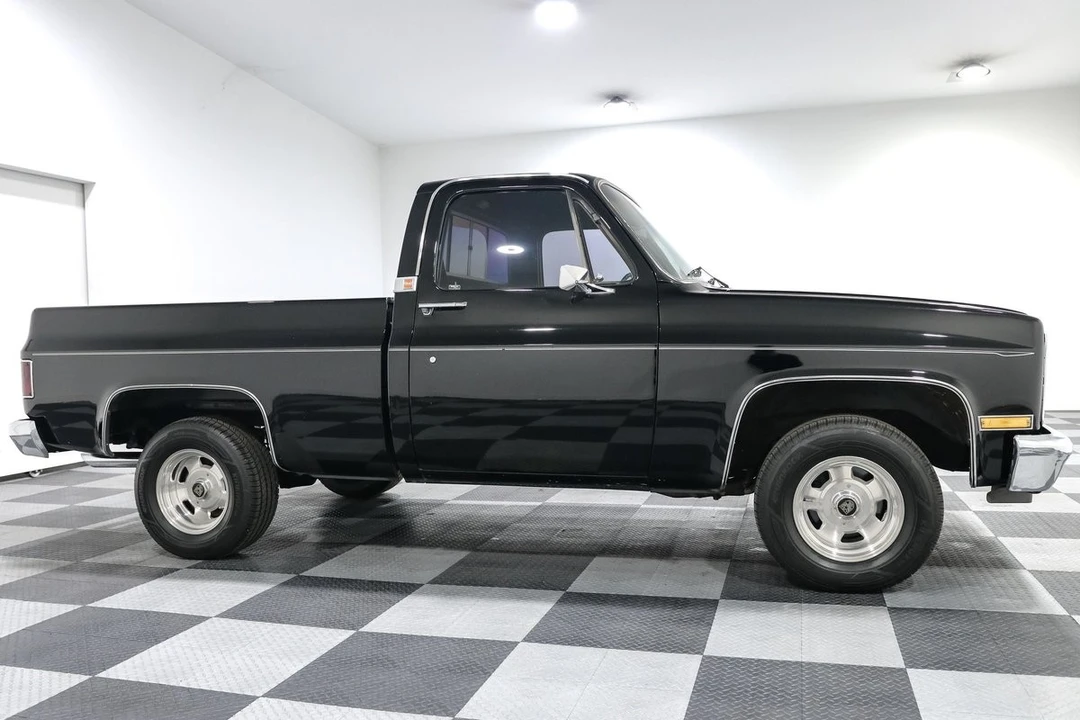 1982 GMC C/K 3rd Gen - Image 8 of 21