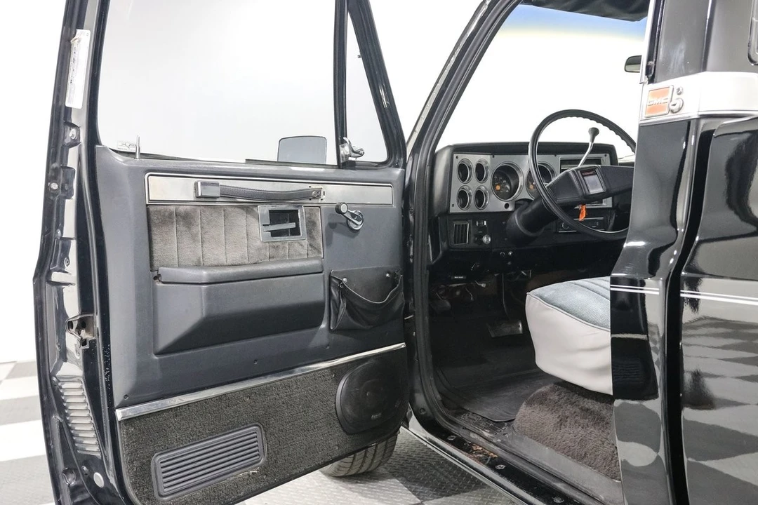 1982 GMC C/K 3rd Gen - Image 16 of 21