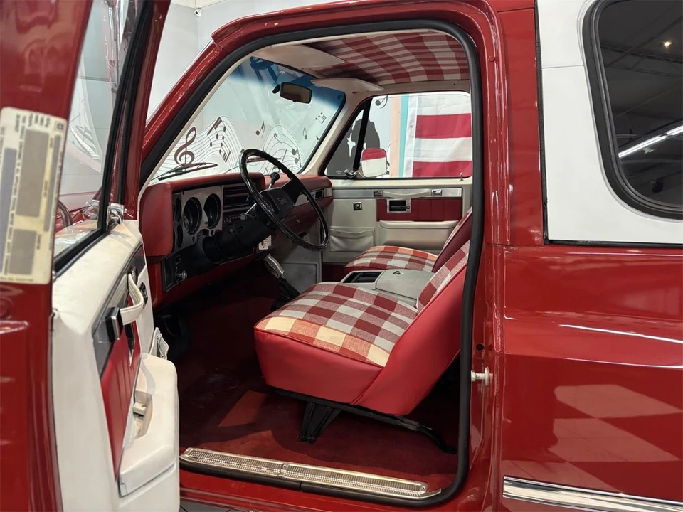 1982 GMC Jimmy 2nd Gen - Image 18 of 31