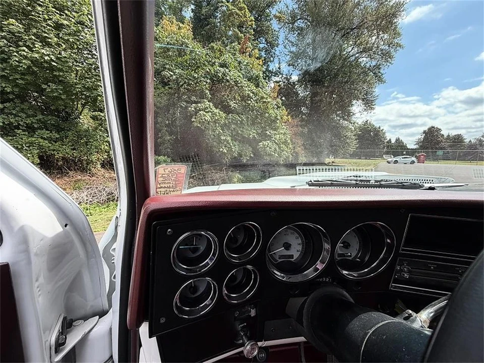 1982 GMC Jimmy 2nd Gen - Image 18 of 31
