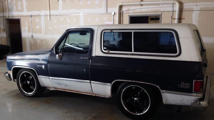 1982 GMC Jimmy 2nd Gen - Image 2 of 3