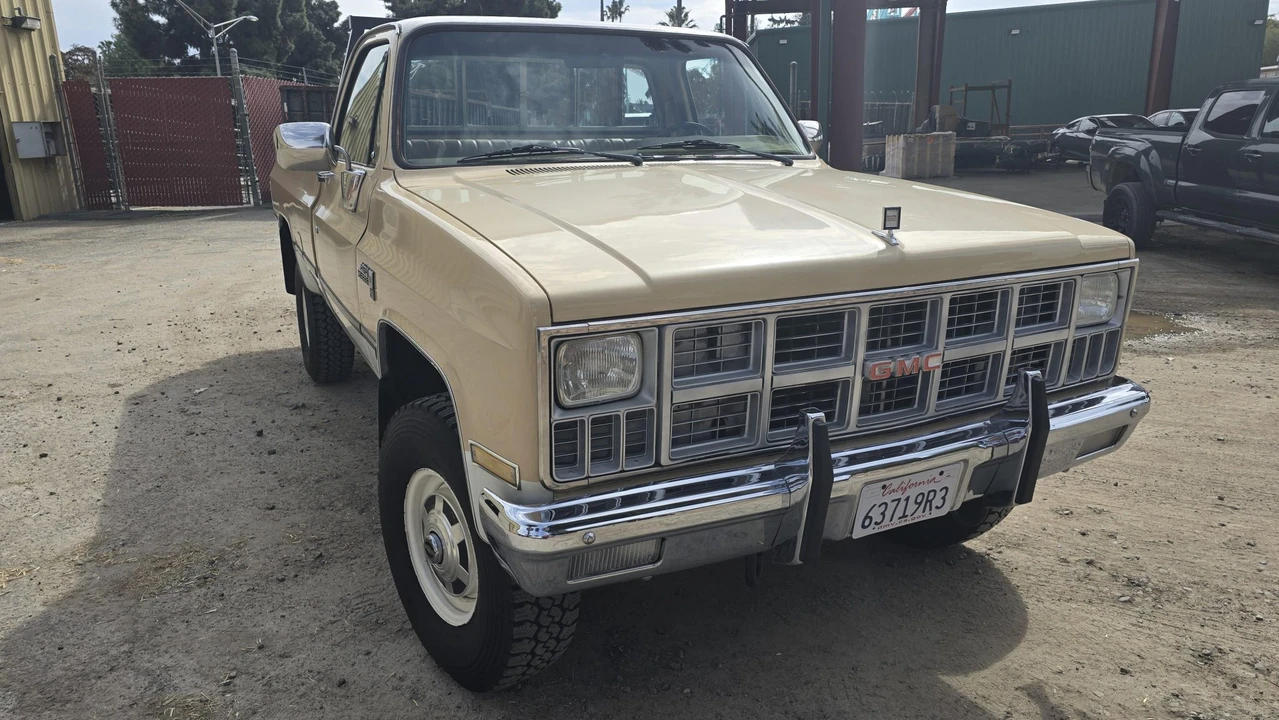 1982 GMC C/K 3rd Gen - Image 3 of 31