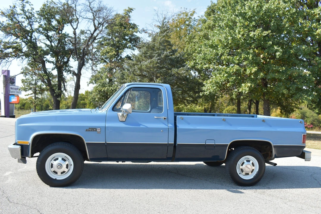 1982 GMC C/K 3rd Gen - Image 5 of 31