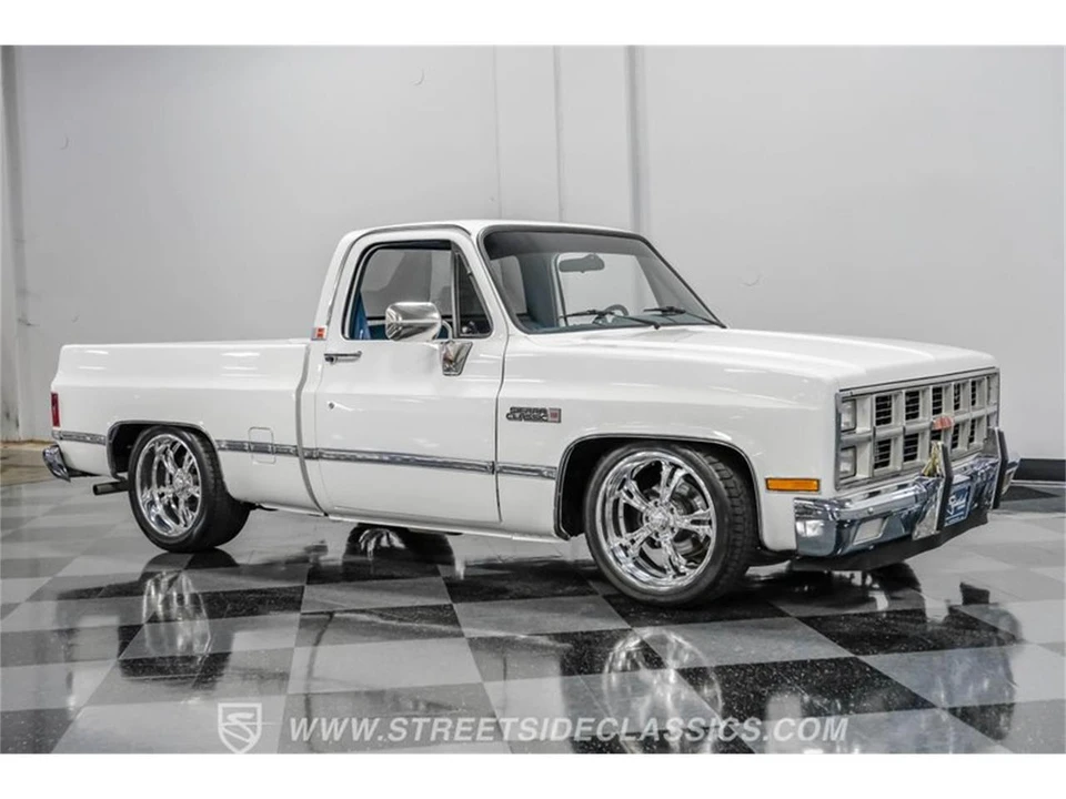 1982 GMC Sierra - Image 15 of 31