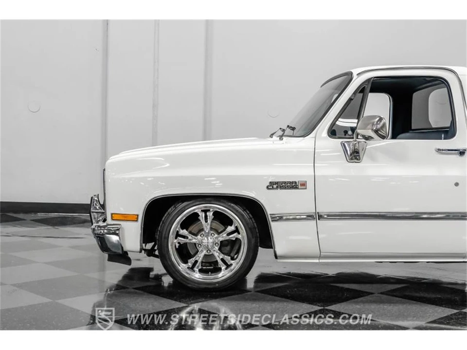 1982 GMC Sierra - Image 24 of 31