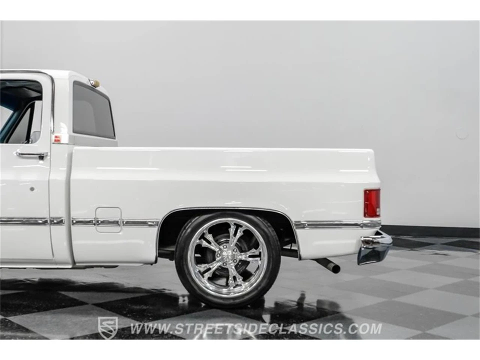 1982 GMC Sierra - Image 25 of 31