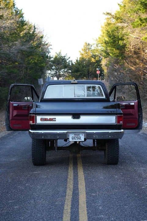 1982 GMC C/K 3rd Gen - Image 3 of 18
