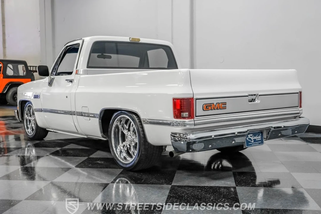 1982 GMC C/K 3rd Gen - Image 9 of 21
