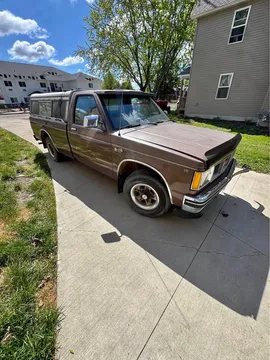 1982 GMC Sierra Classic 1500 Regular Cab SL Pickup 2D 8 ft
