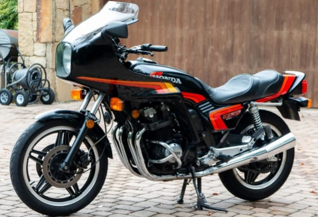 1982 Honda Super Sport: CB750F & CB900F & CB1100F - Image 3 of 6
