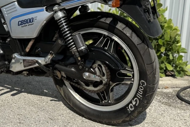 1982 Honda Super Sport: CB750F & CB900F & CB1100F - Image 6 of 6