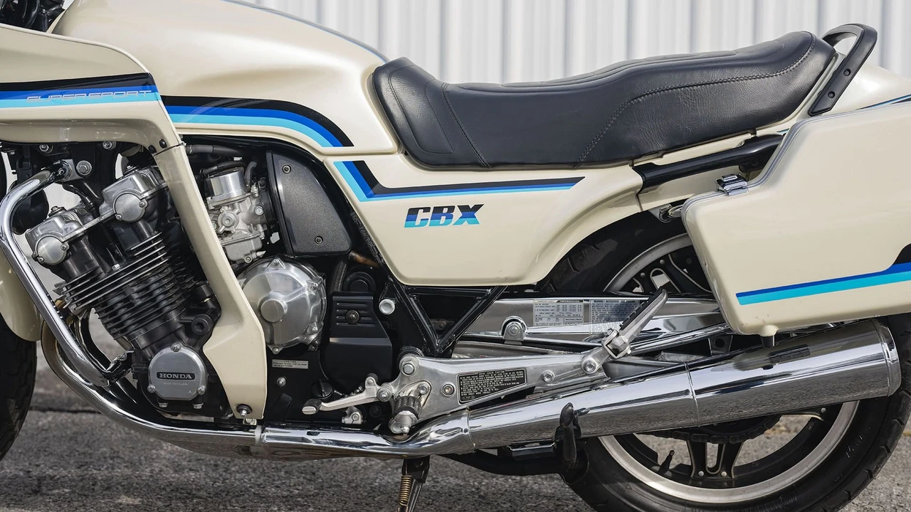 1982 Honda CBX - Image 22 of 31