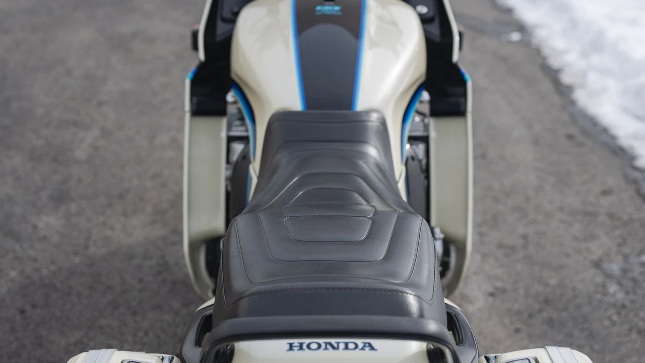 1982 Honda CBX - Image 13 of 31