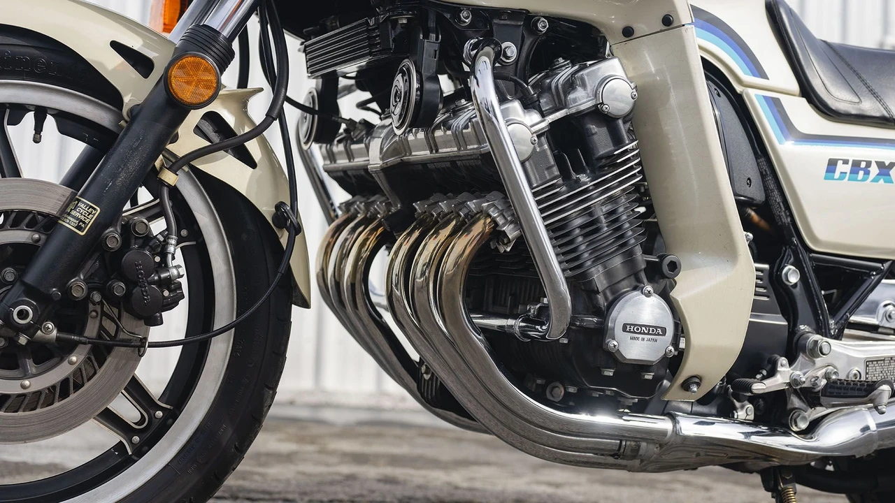 1982 Honda CBX - Image 23 of 31